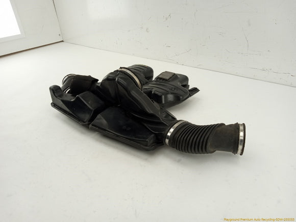 Land Rover LR4 Air Cleaner Resonator