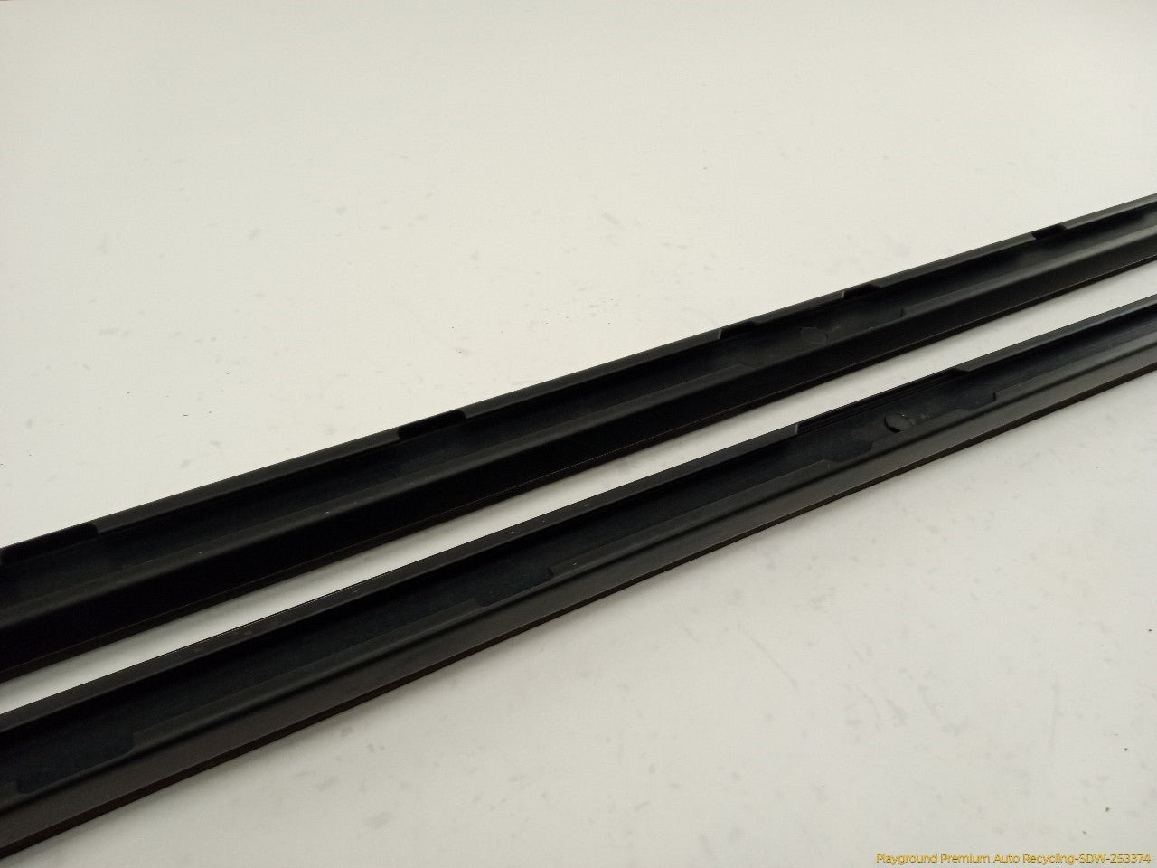 Land Rover LR3 Pair Of Roof Rail Racks