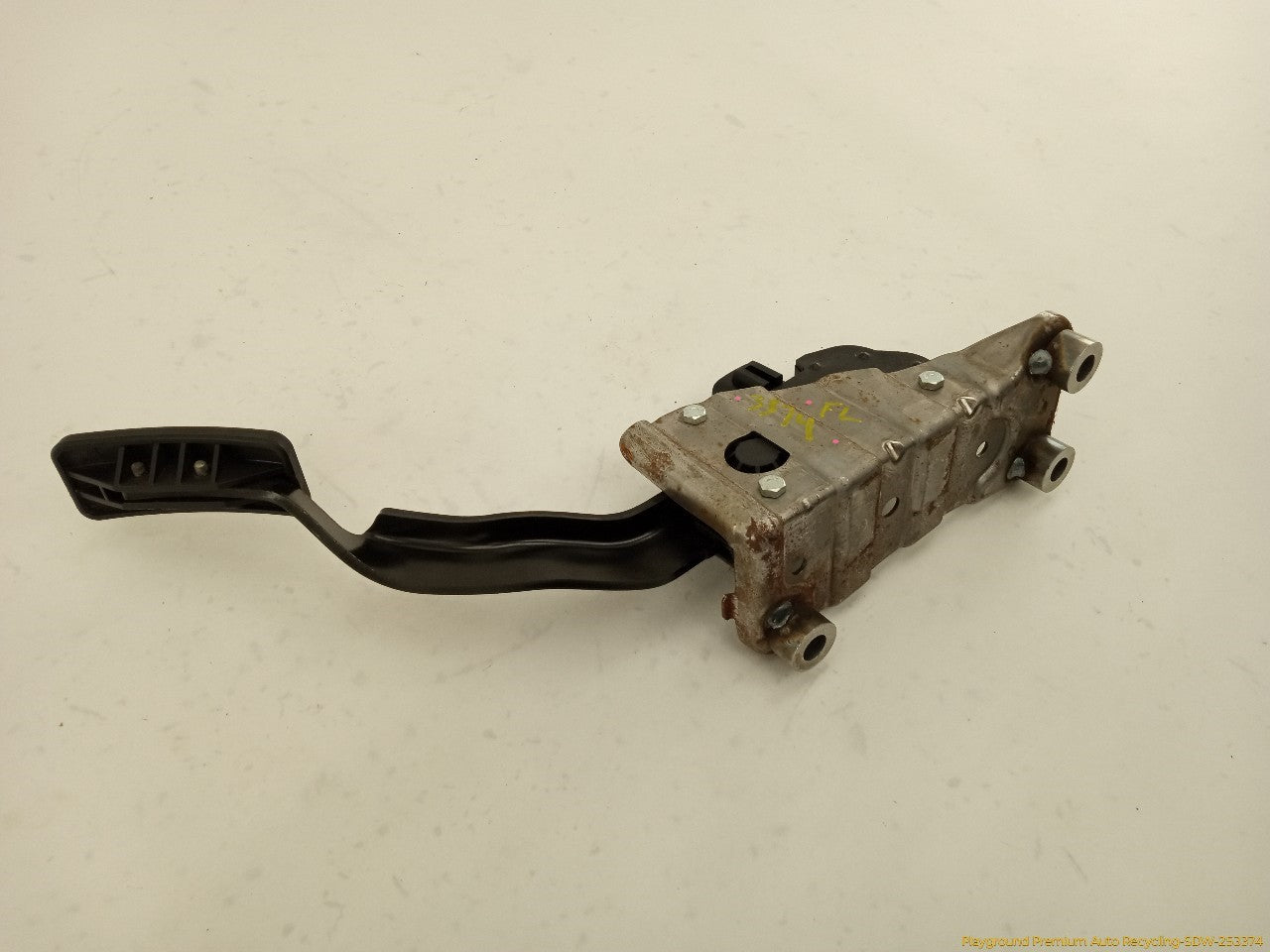 Land Rover LR3 Accelerator Gas Pedal