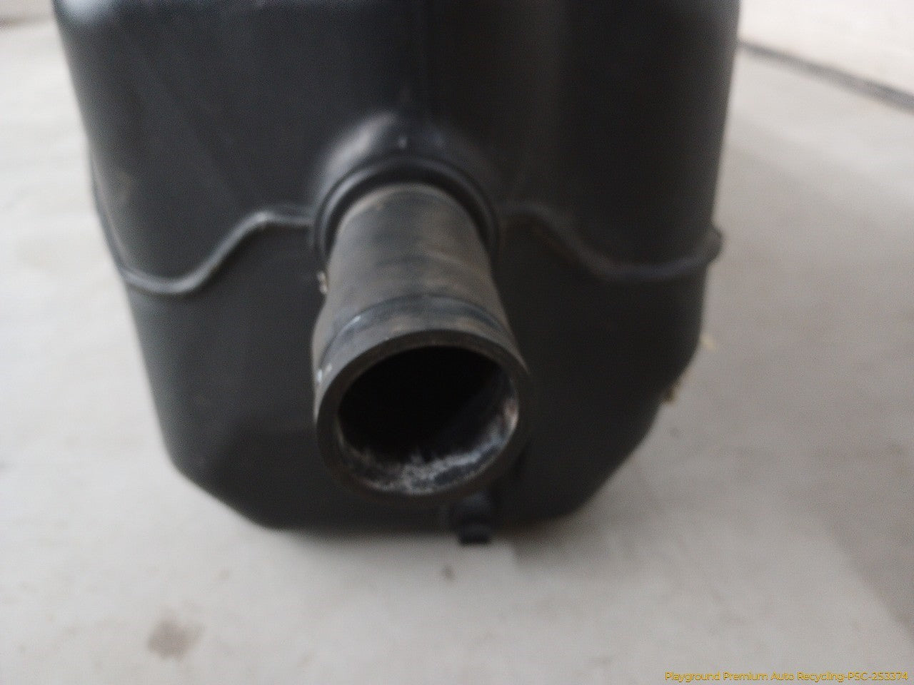 Land Rover LR3 Fuel Gas Tank