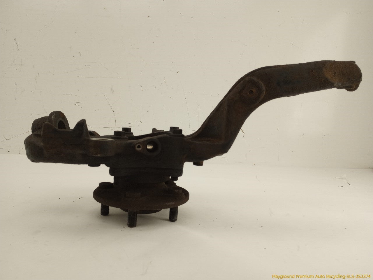 Land Rover LR3 Passenger Right Front Spindle Knuckle Hub
