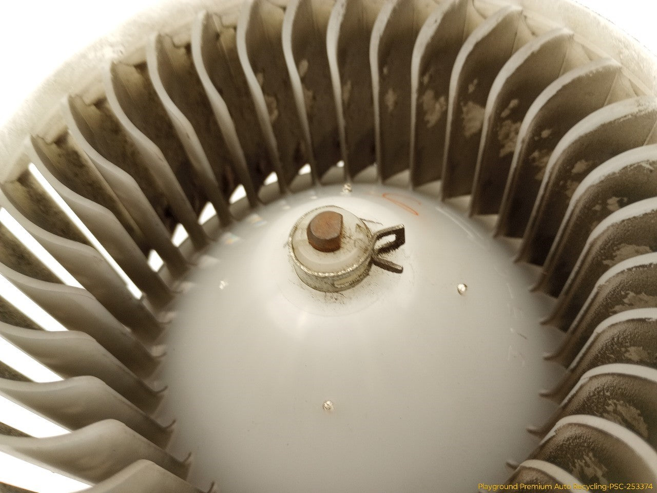 Land Rover LR3 Rear Blower Motor