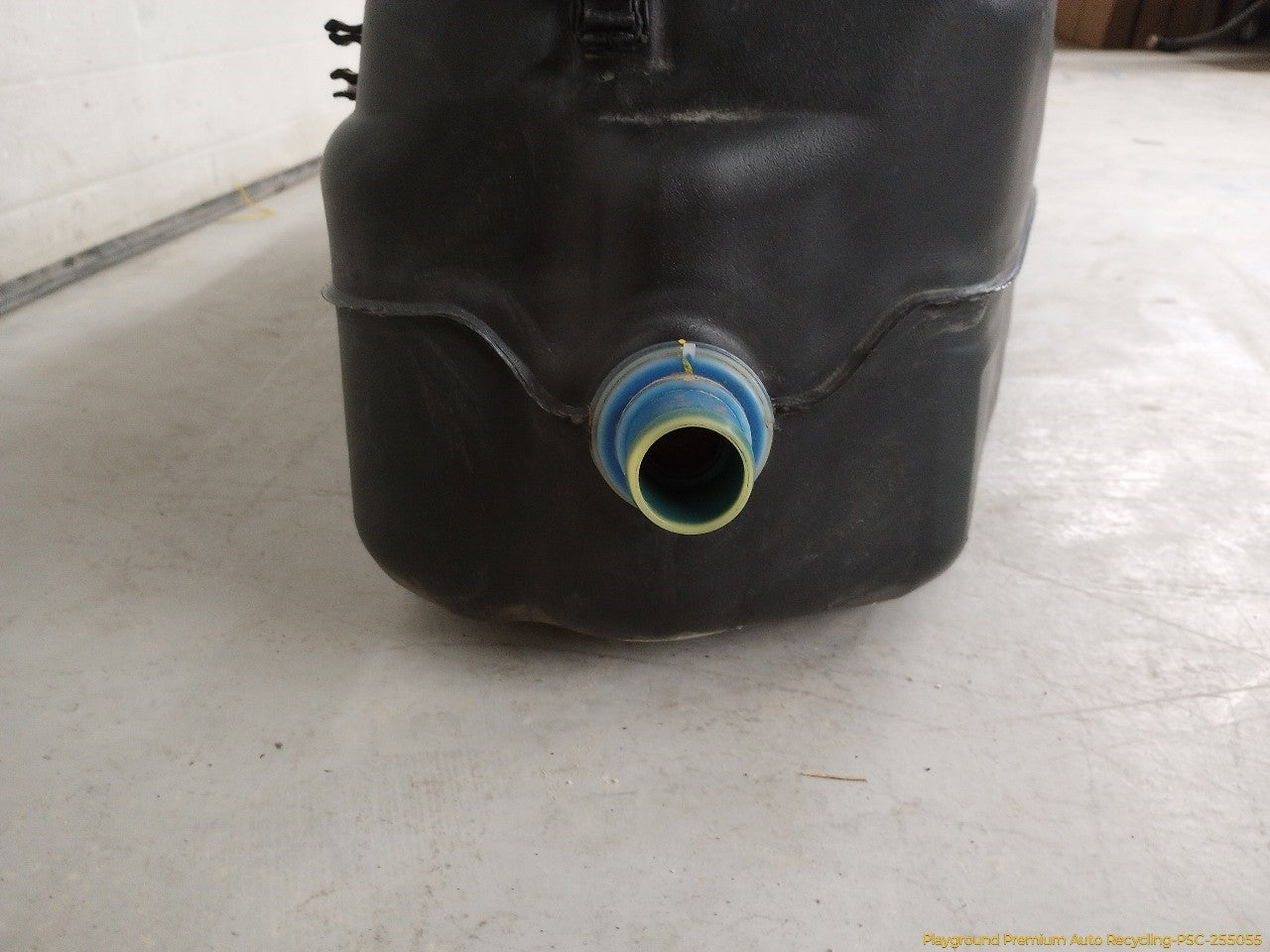 Land Rover LR4 Fuel Gas Tank