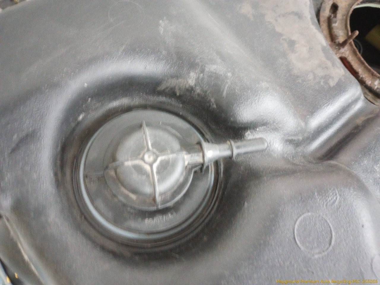 Land Rover LR4 Fuel Gas Tank