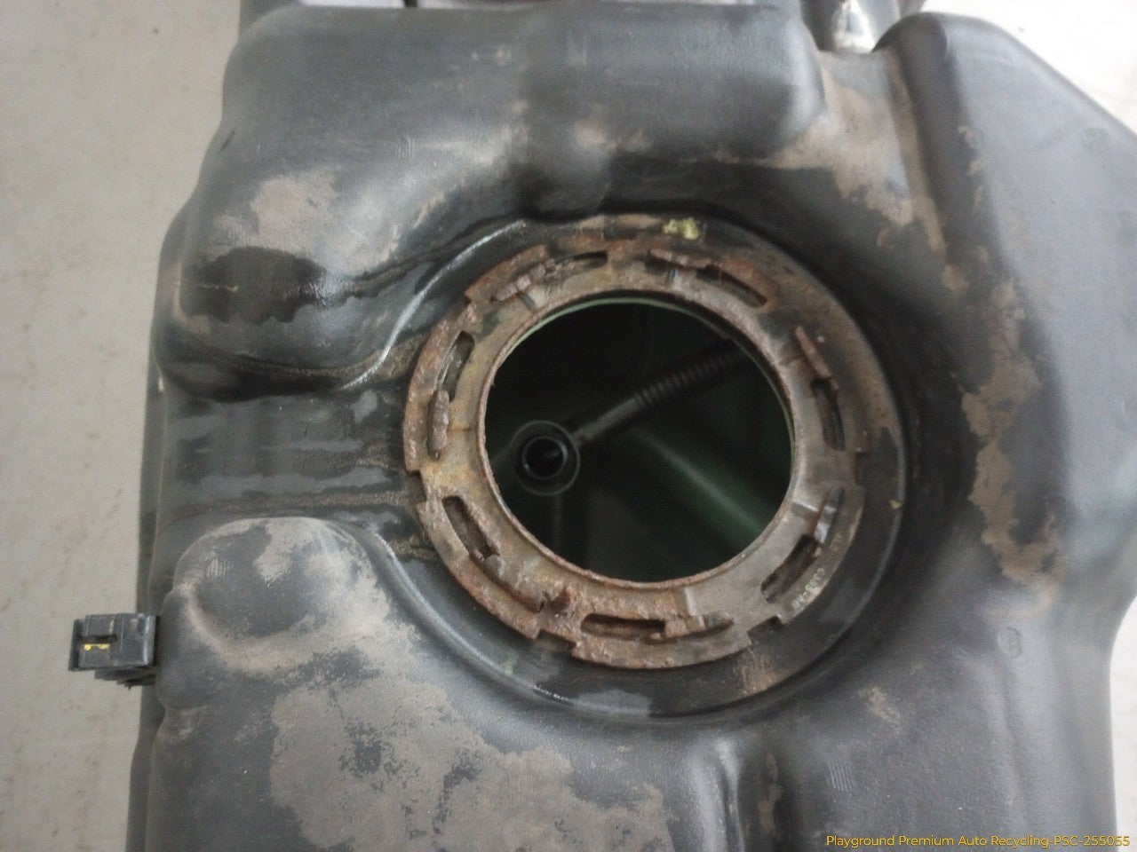 Land Rover LR4 Fuel Gas Tank