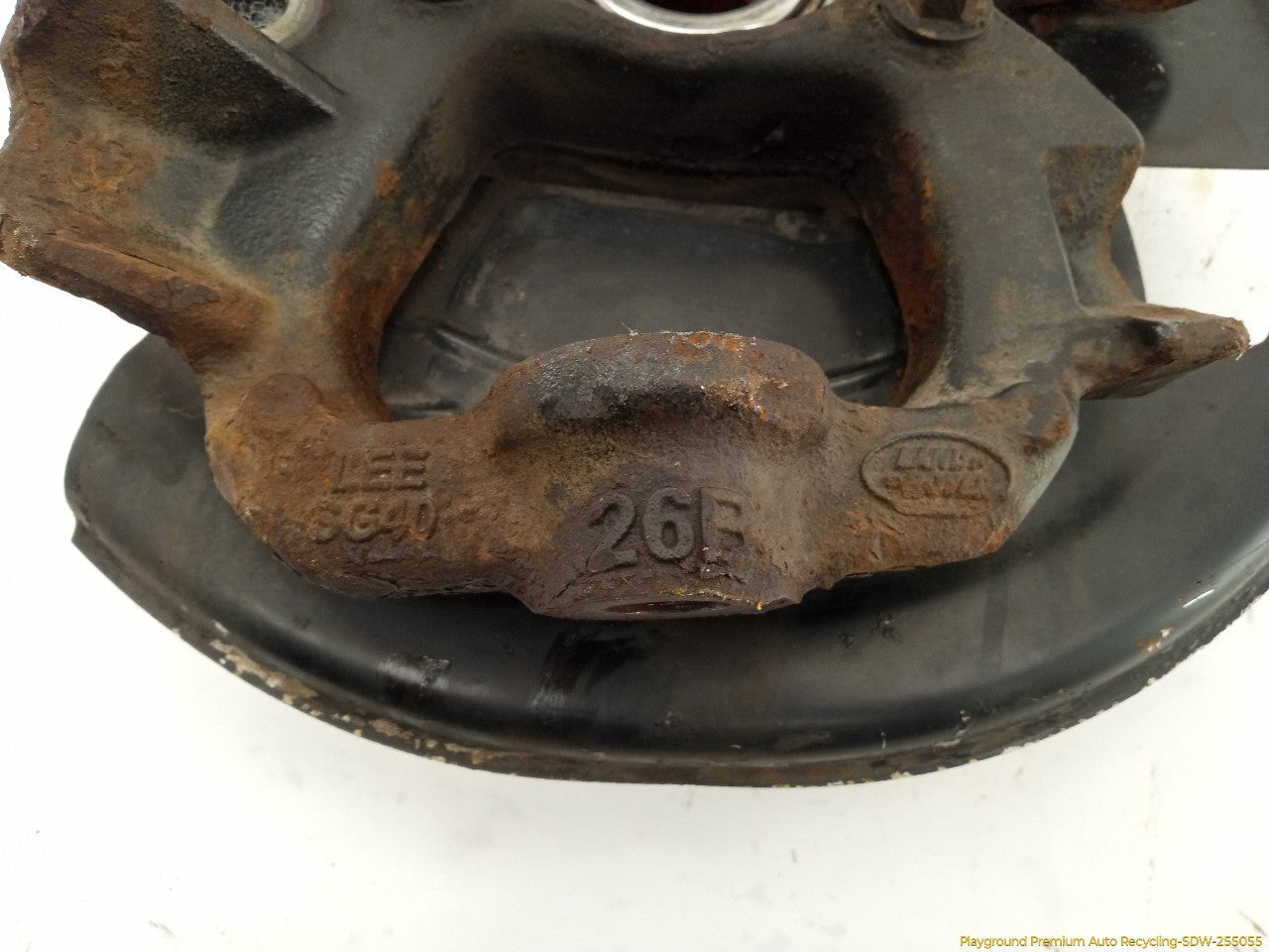 Land Rover LR4 Driver Left Front Spindle Knuckle Hub