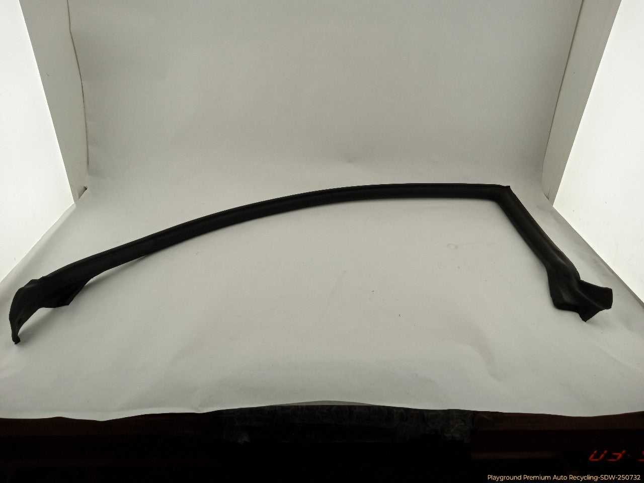 Toyota Celica Driver Left Door Window Frame Molding Seal - 0