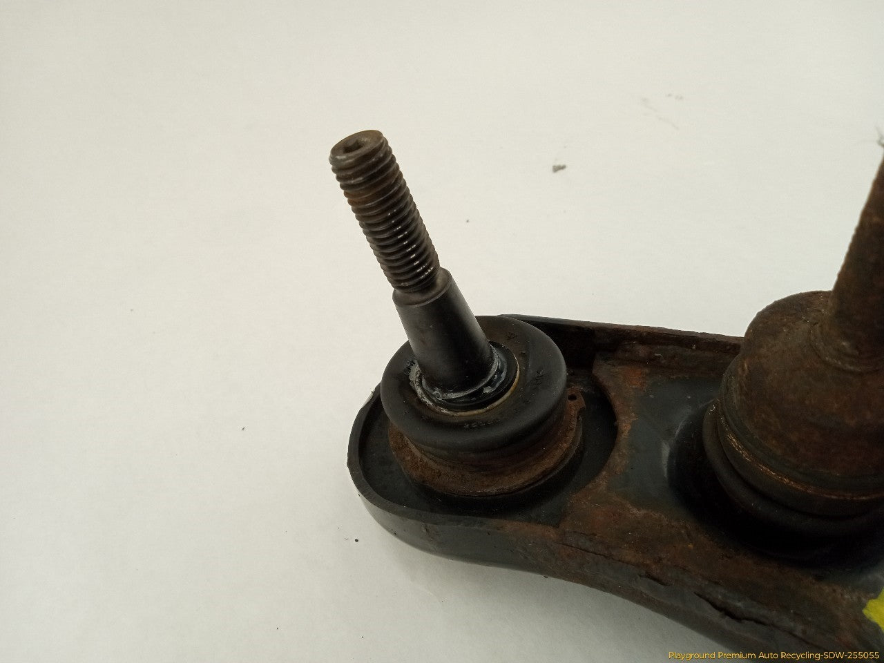 Land Rover LR4 Driver Left Front Upper Control Arm