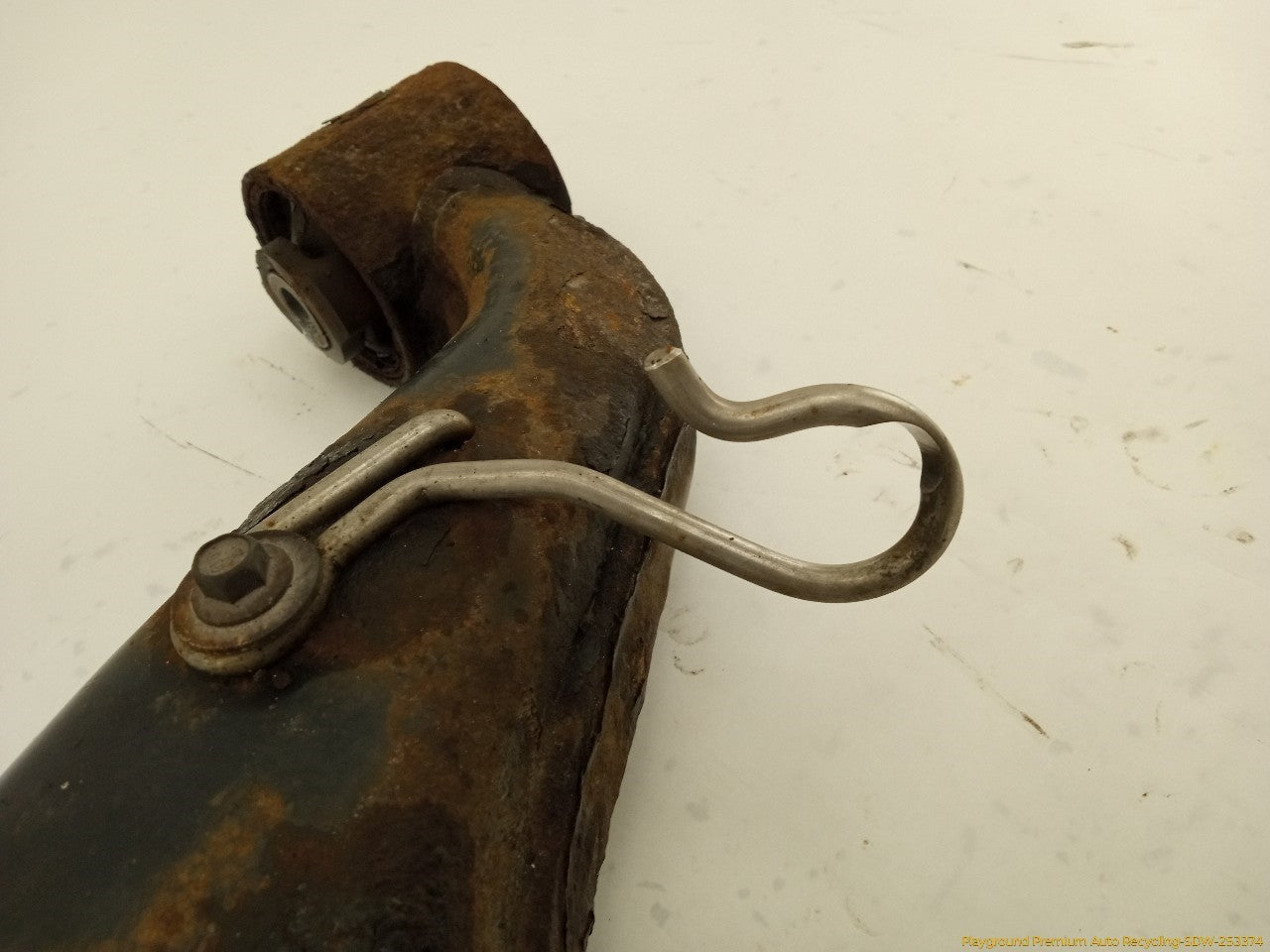 Land Rover LR3 Passenger Right Rear Lower Control Arm