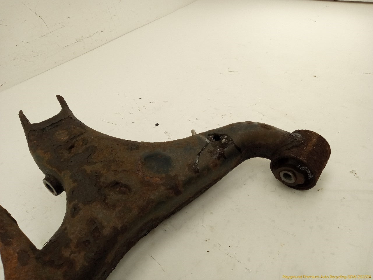 Land Rover LR3 Passenger Right Rear Lower Control Arm
