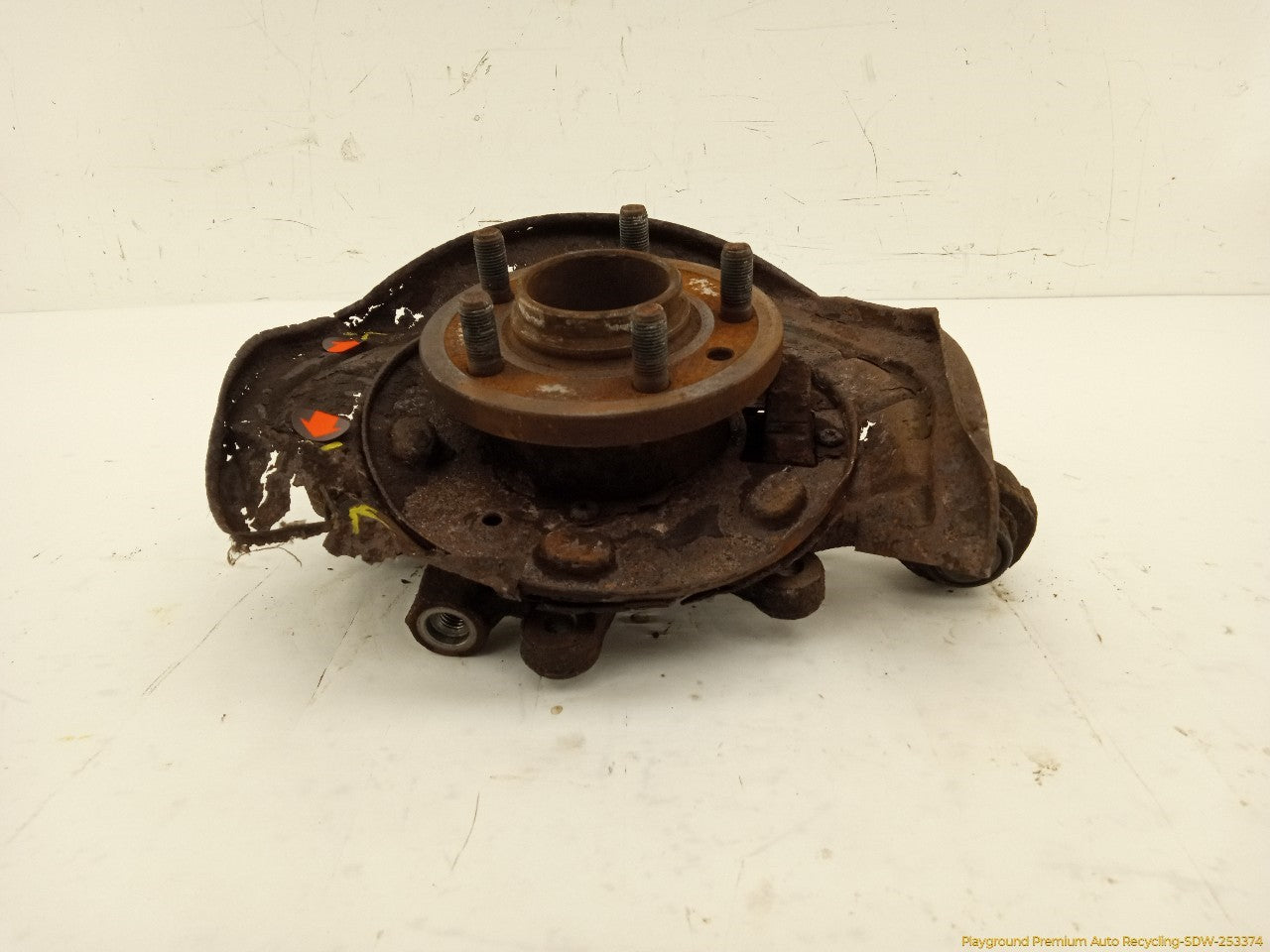 Land Rover LR3 Driver Left Rear Spindle Knuckle Hub