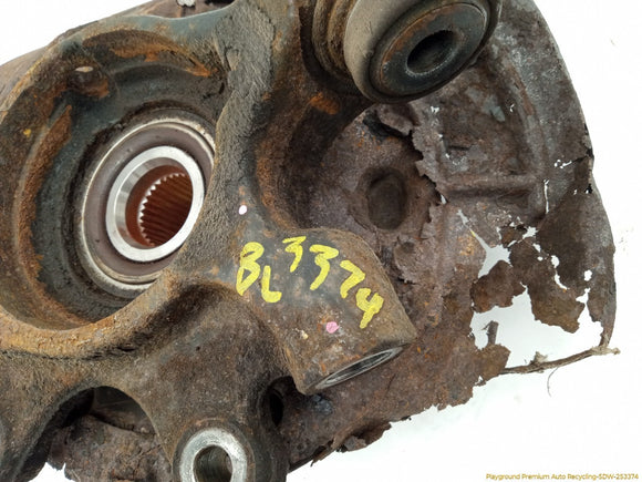 Land Rover LR3 Driver Left Rear Spindle Knuckle Hub