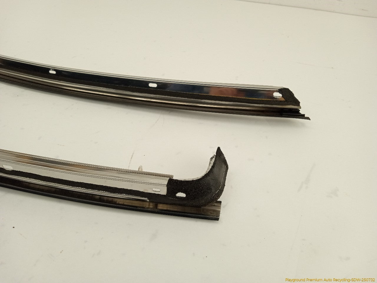 Toyota Celica Pair Of Front Door Window Sweeps
