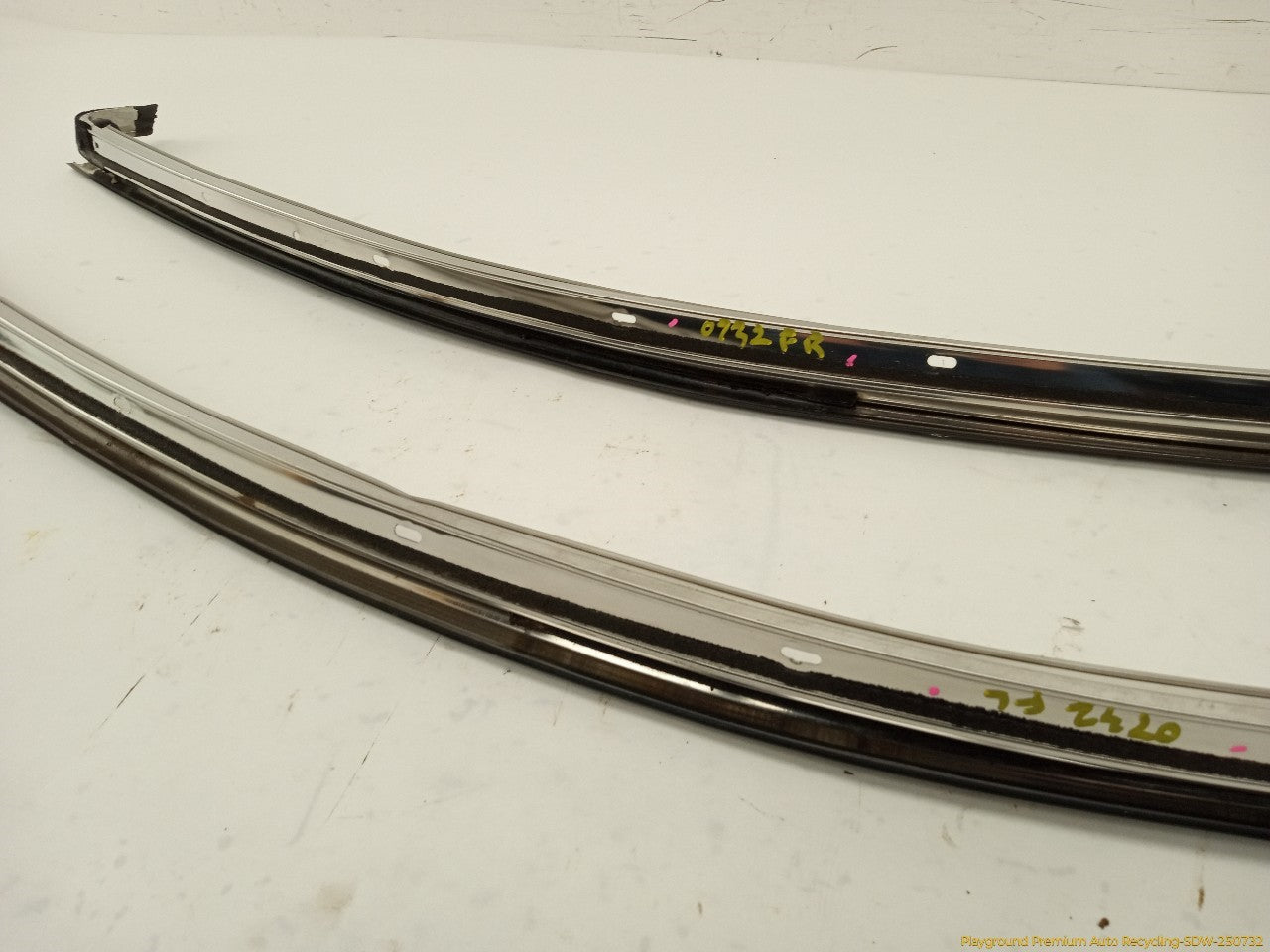 Toyota Celica Pair Of Front Door Window Sweeps