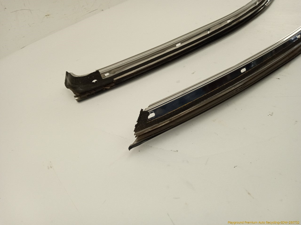Toyota Celica Pair Of Front Door Window Sweeps