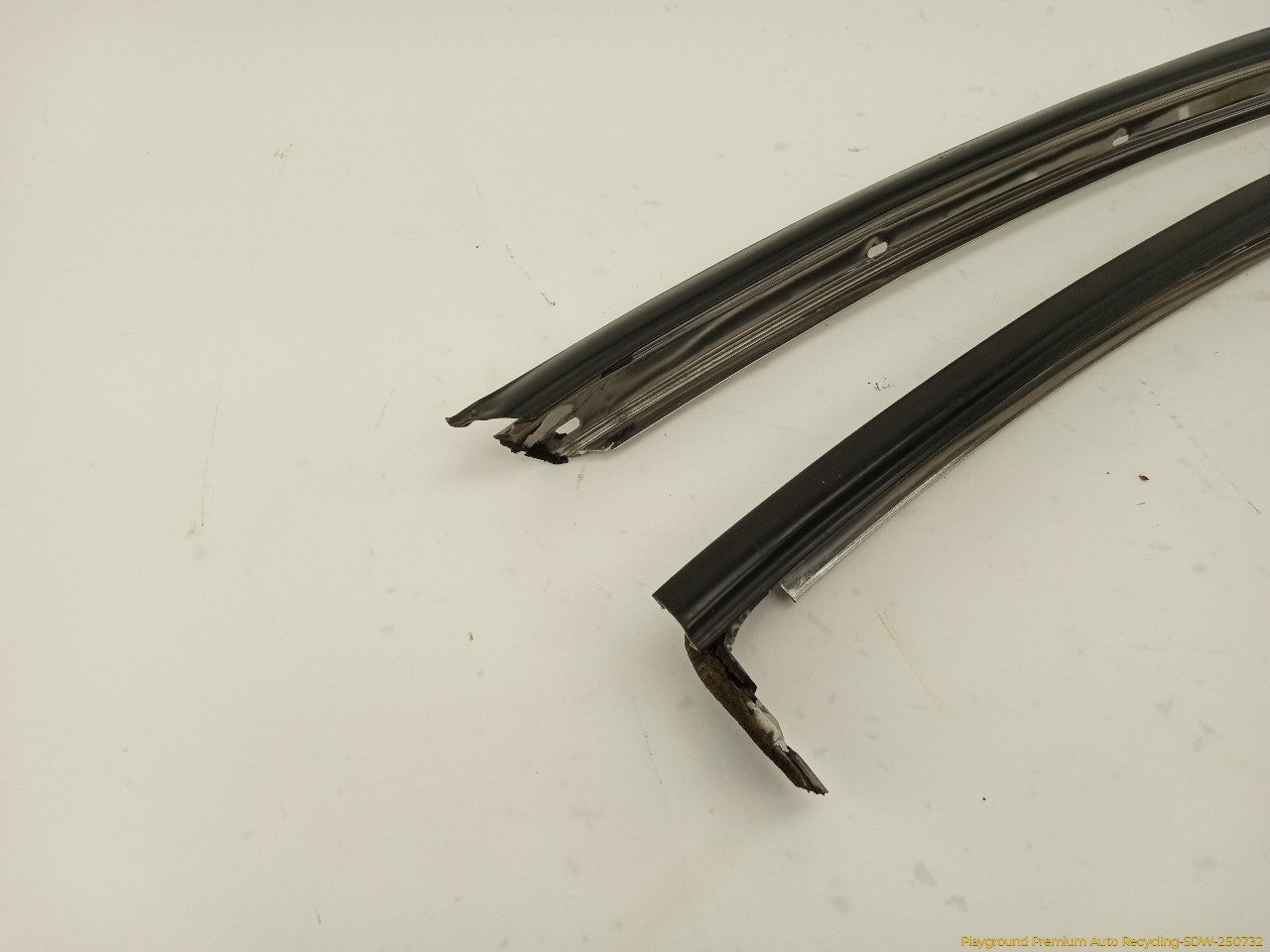 Toyota Celica Pair Of Front Door Window Sweeps