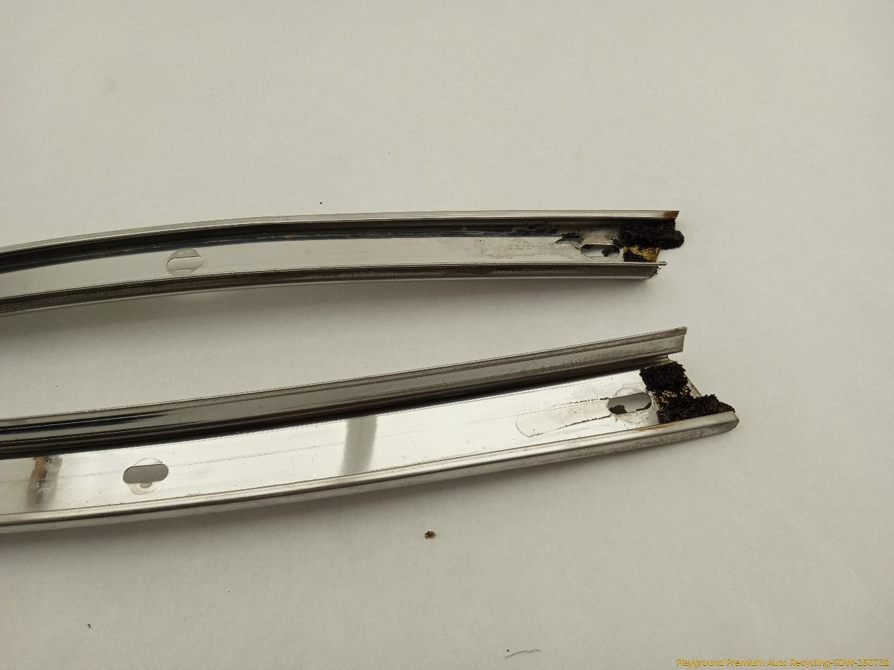Toyota Celica Pair Of Rear Quarter Window Weather Strip Mount