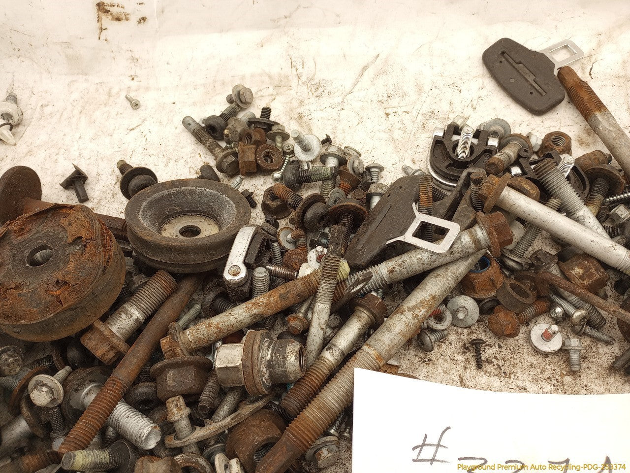 Land Rover LR3 Dismantling Hardware Fasteners Bolts & Nuts