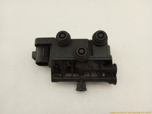 Land Rover LR4 Driver Left Front Air Suspension Valve Block