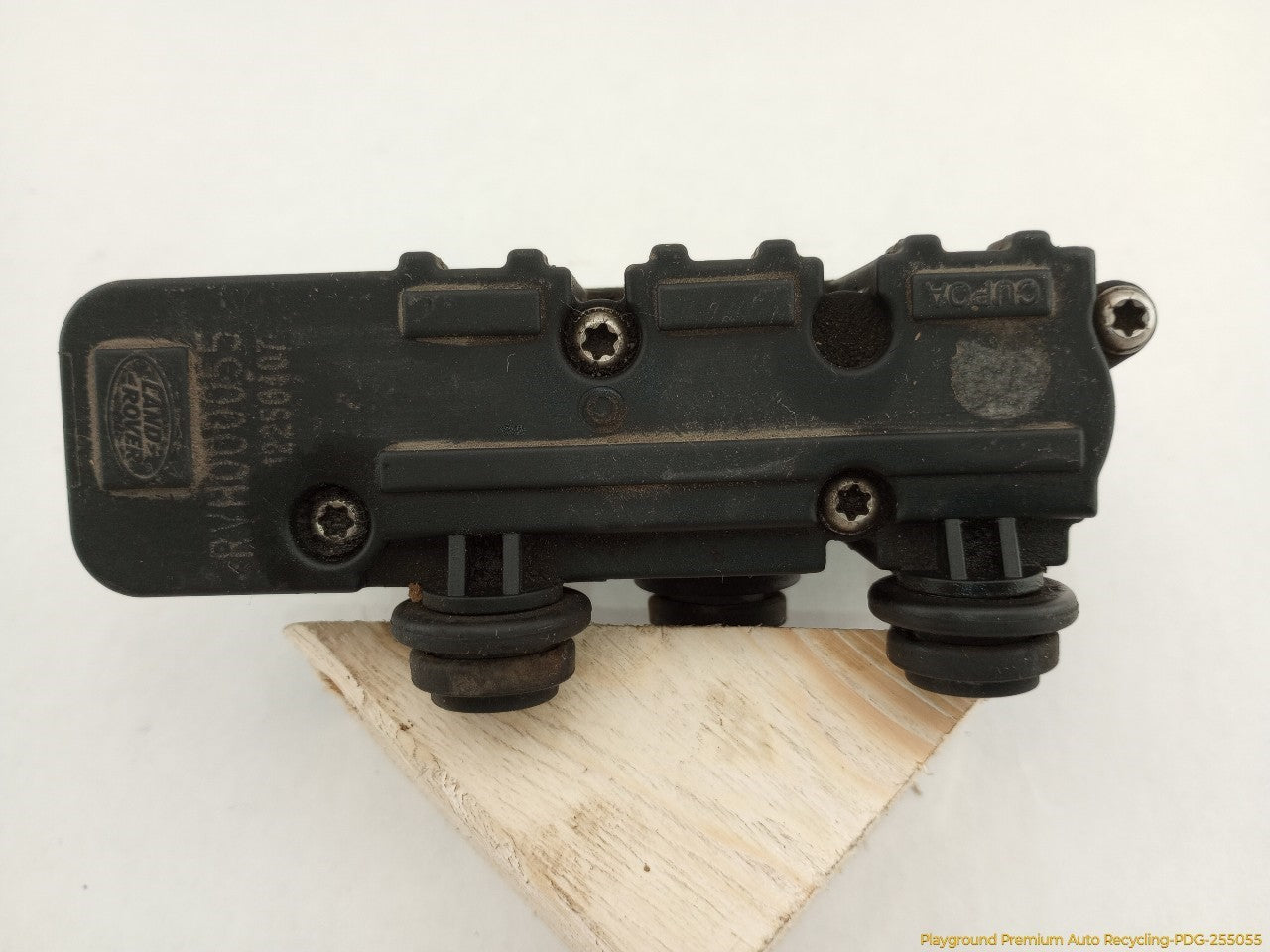 Land Rover LR4 Driver Left Front Air Suspension Valve Block
