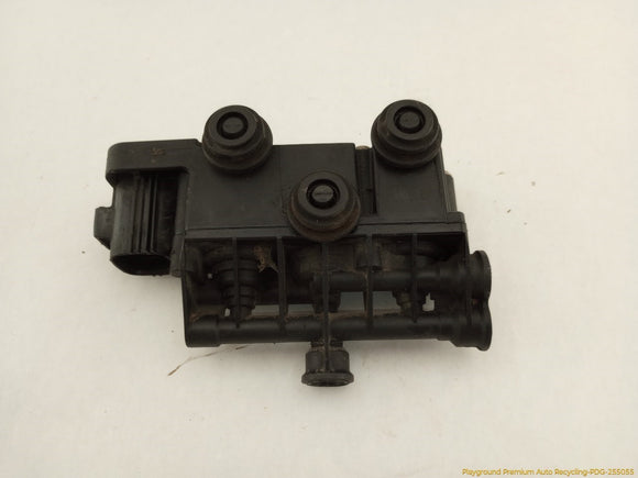 Land Rover LR4 Driver Left Front Air Suspension Valve Block