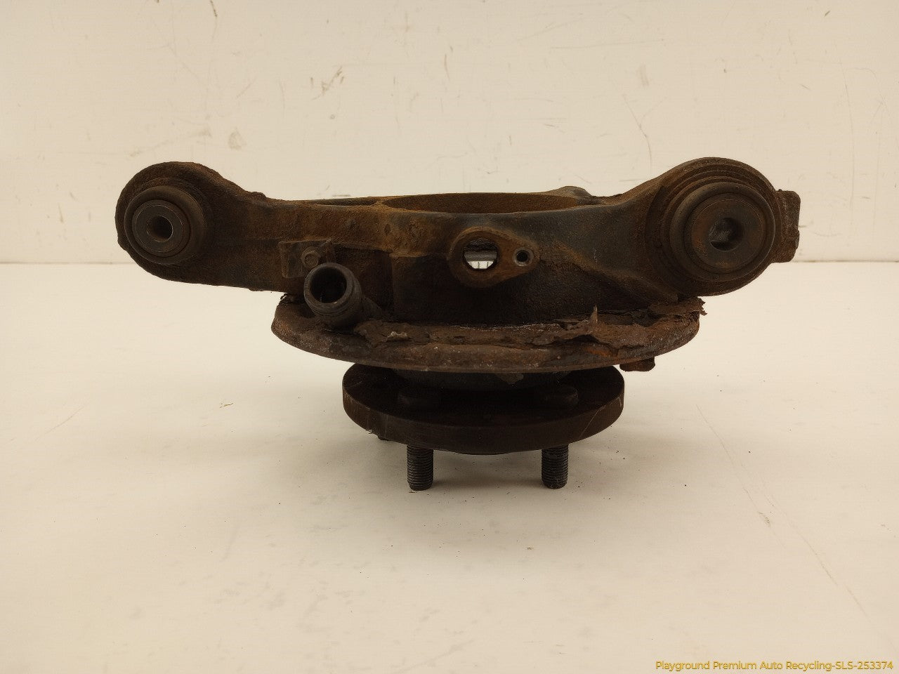 Land Rover LR3 Passenger Right Rear Spindle Knuckle Hub - 0