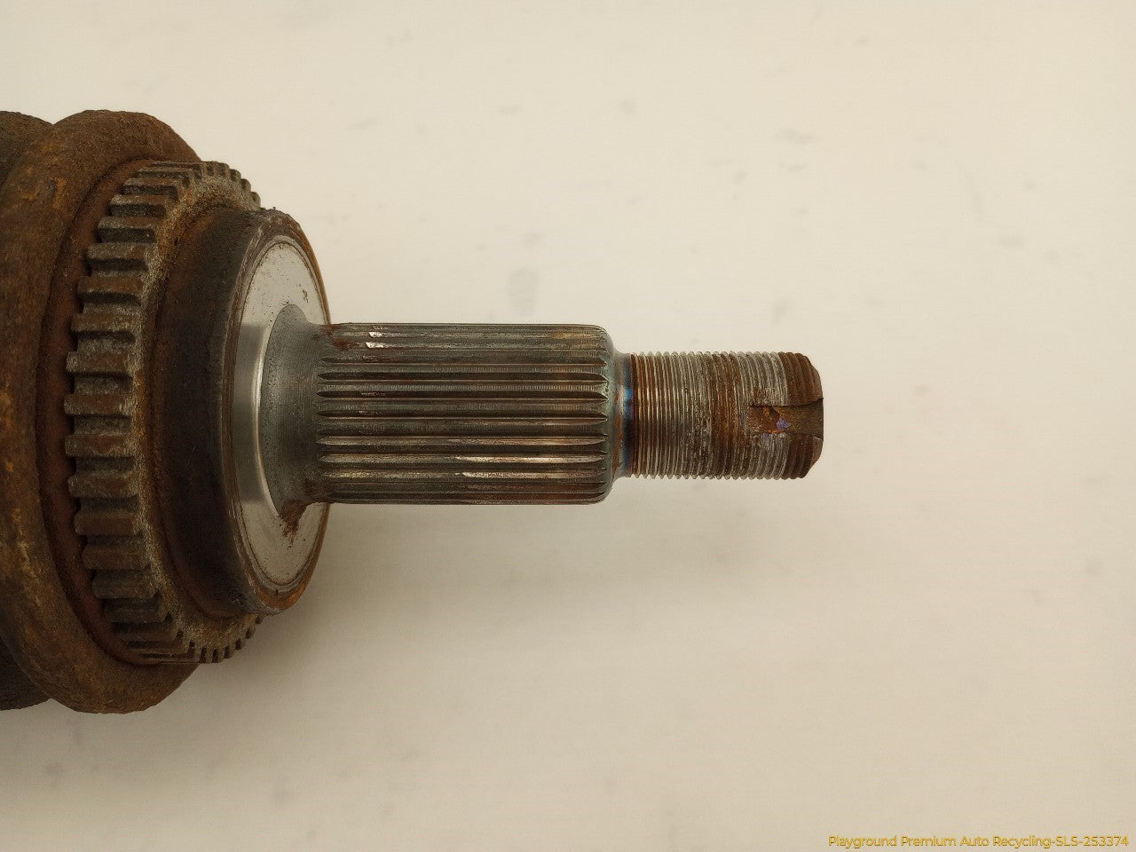 Land Rover LR3 Passenger Right Rear Axle Drive Shaft