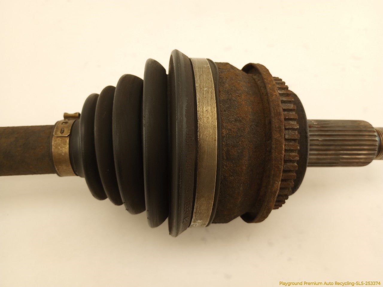 Land Rover LR3 Passenger Right Rear Axle Drive Shaft