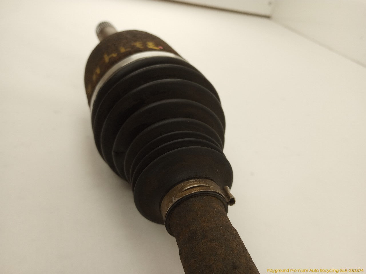 Land Rover LR3 Passenger Right Rear Axle Drive Shaft