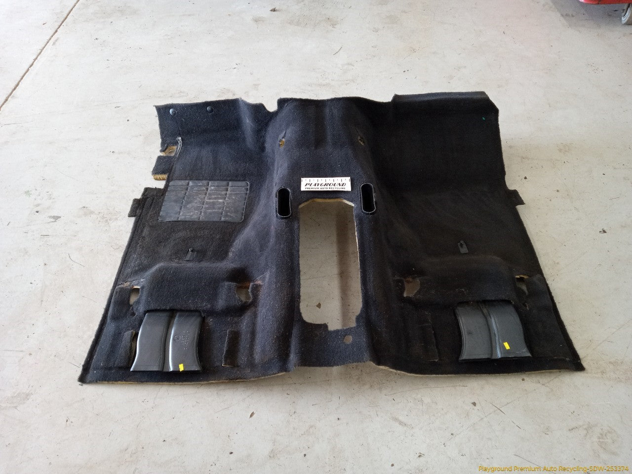 Land Rover LR3 Front Floor Carpet