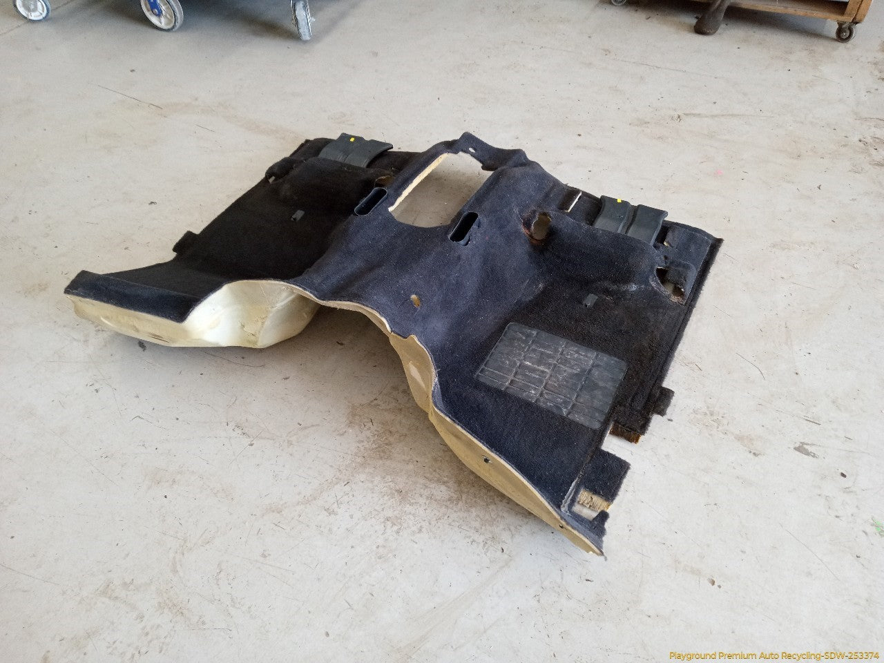 Land Rover LR3 Front Floor Carpet