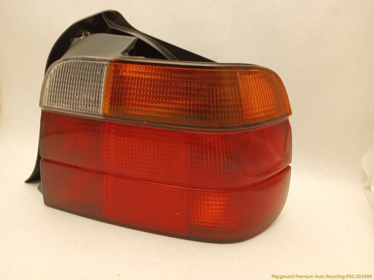 BMW 318ti Passenger Right Tail Lamp