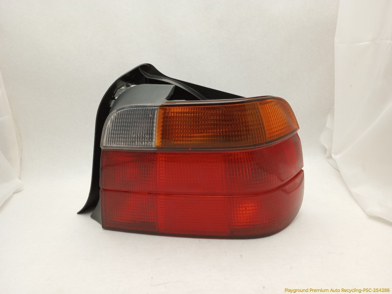 BMW 318ti Passenger Right Tail Lamp