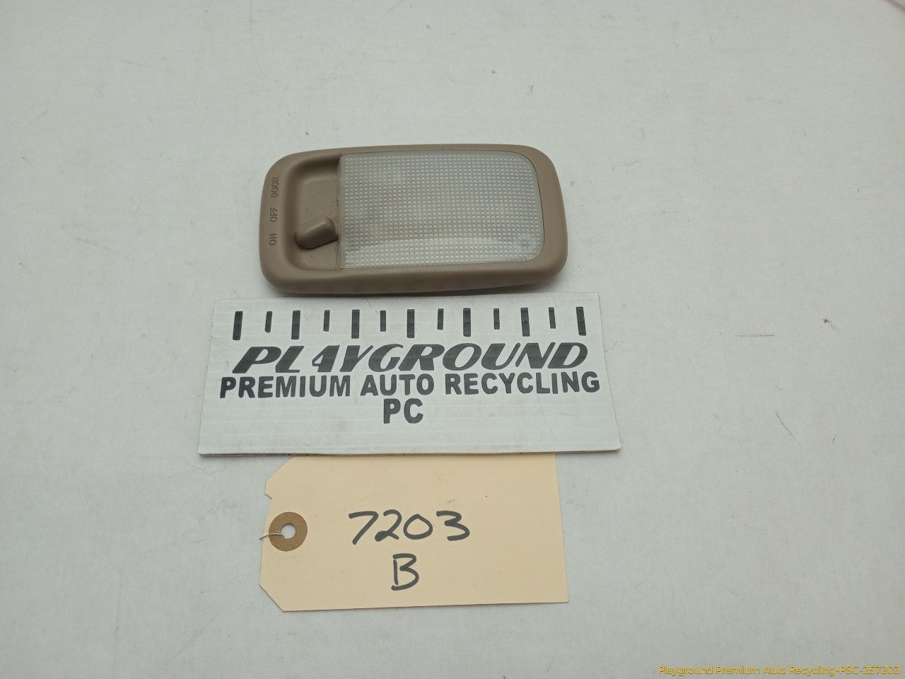 Toyota 4Runner Rear Dome Light