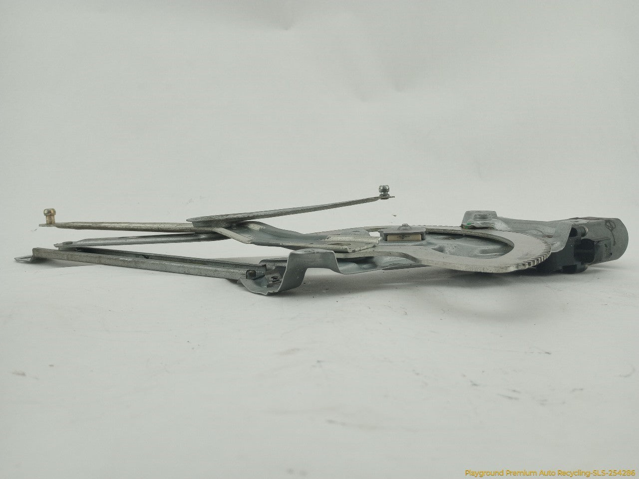 BMW 318ti Driver Left Front Door Window Regulator
