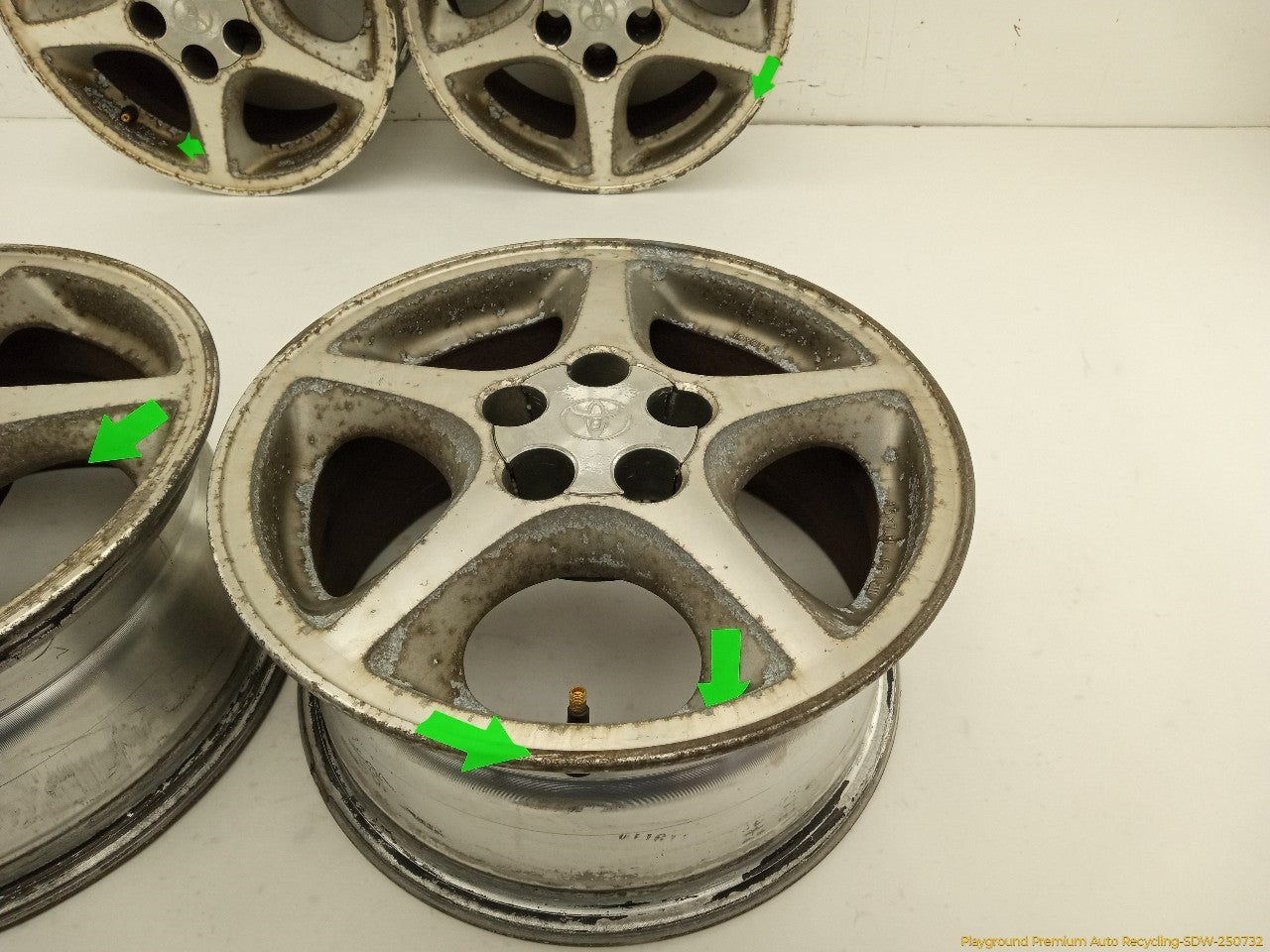Toyota Celica Set Of 4 Alloy Wheels 5 Spoke - 0