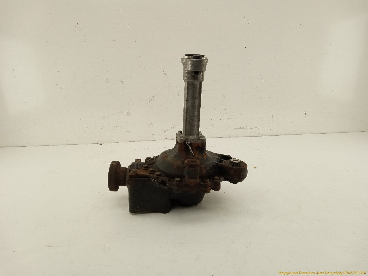 Land Rover LR3 Front Differential Carrier - 0