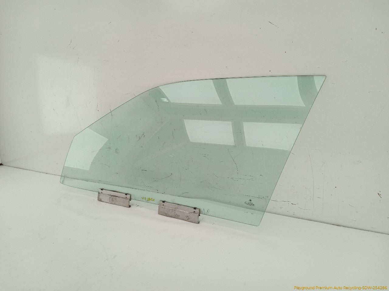 BMW 318ti Driver Left Front Door Window Glass