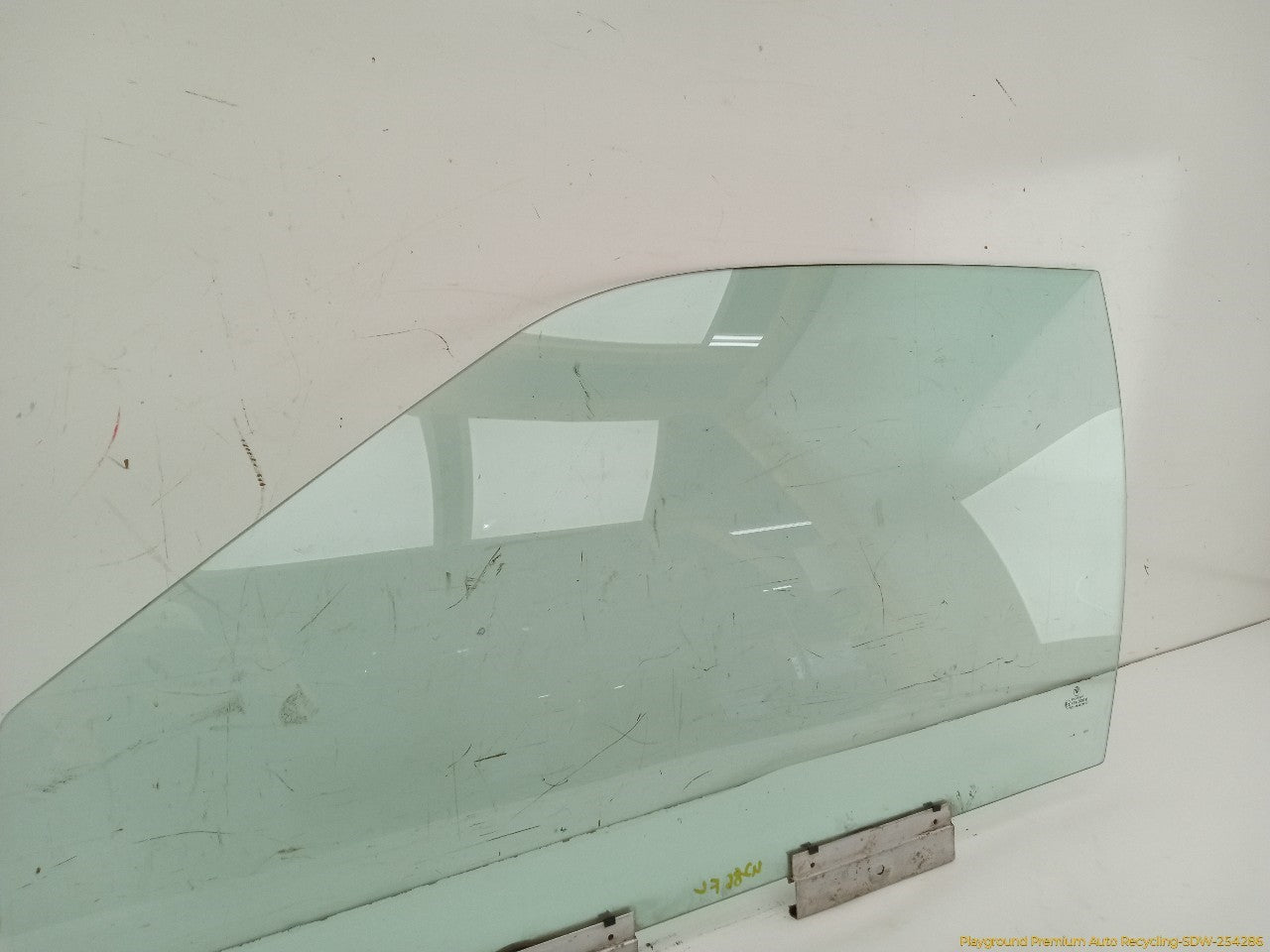 BMW 318ti Driver Left Front Door Window Glass