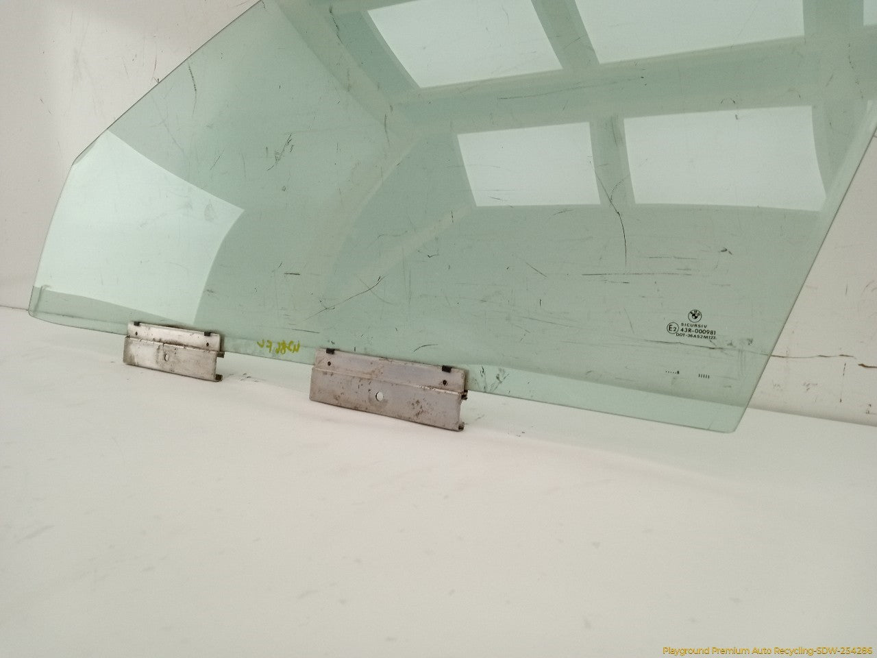 BMW 318ti Driver Left Front Door Window Glass