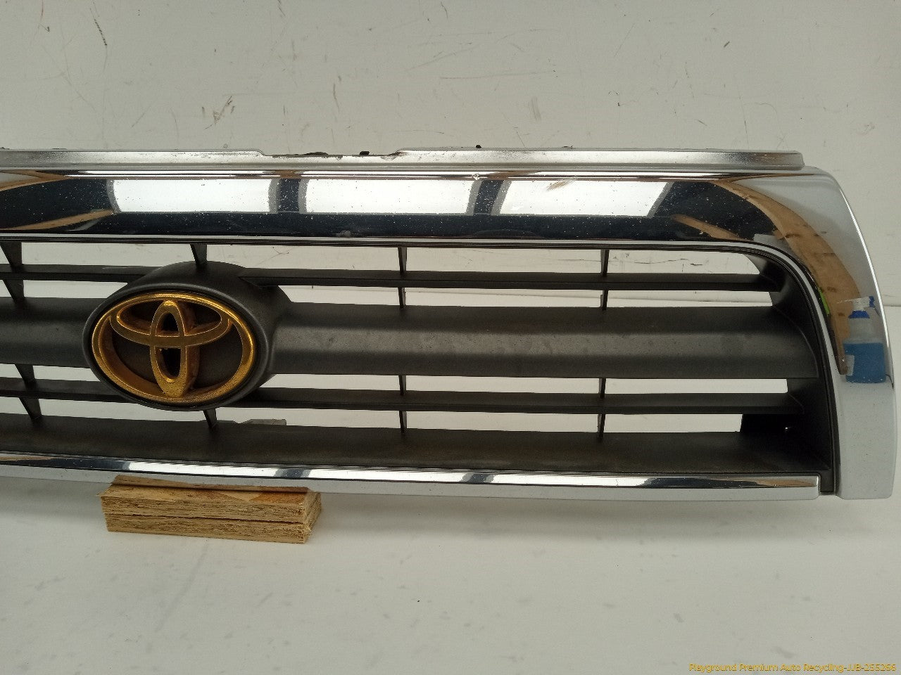 Toyota 4Runner Front Center Grille