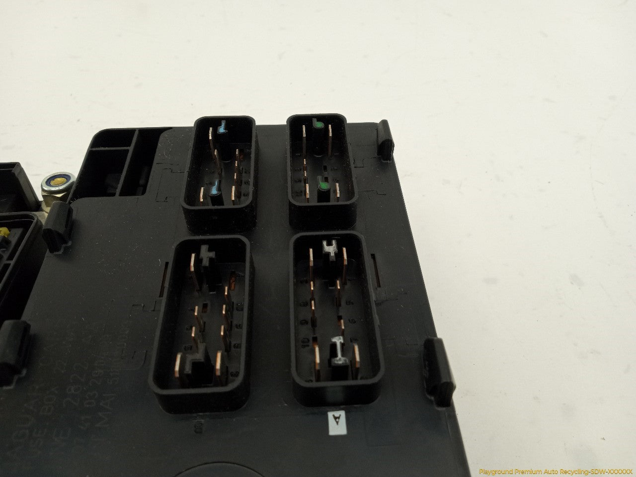 Jaguar XJ8L Set Of 4 Fuse Boxes Front And Rear