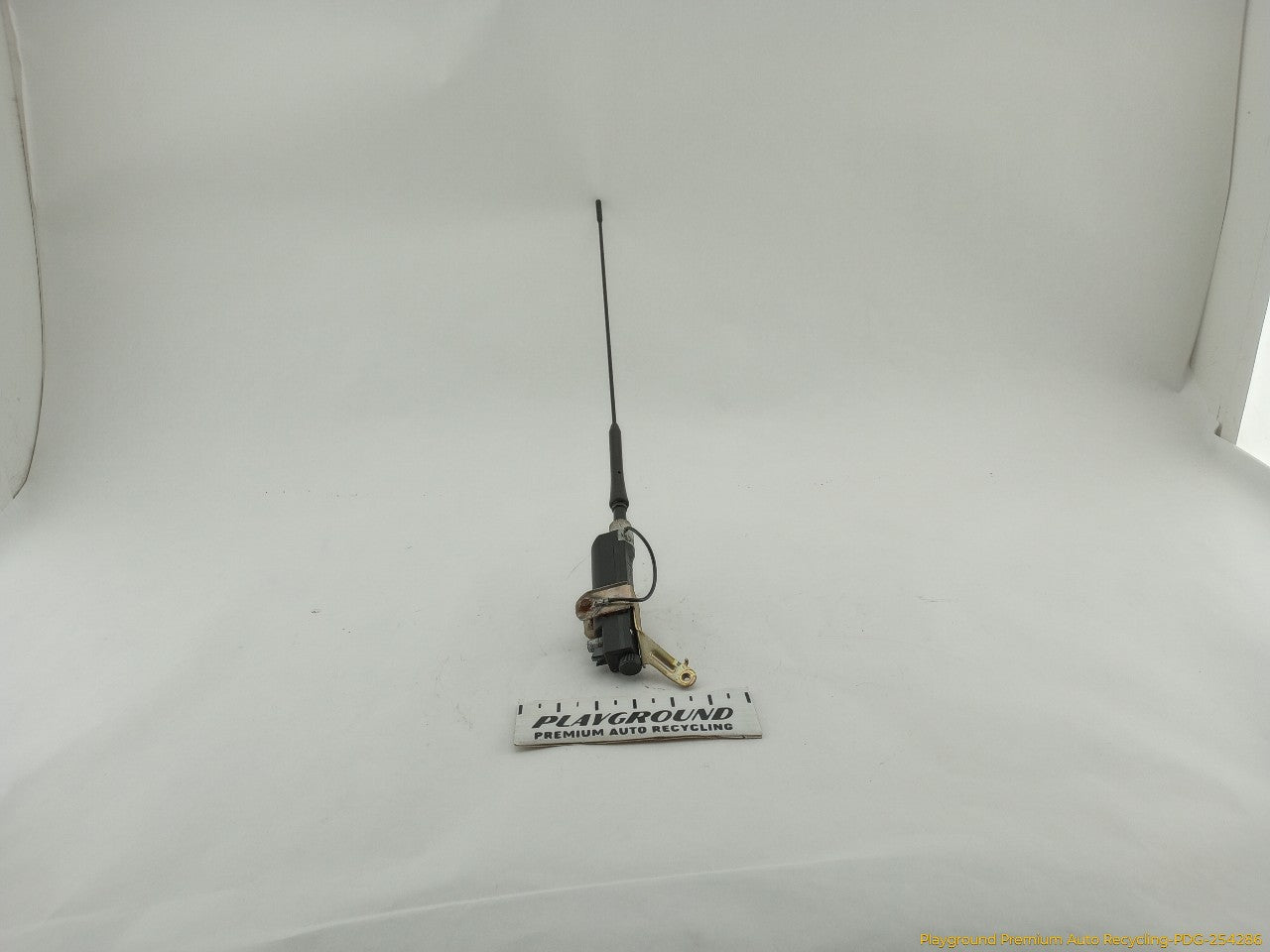 BMW 318ti Rear Radio Antenna