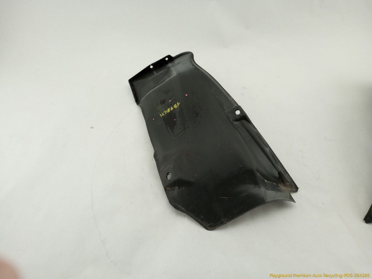 BMW 318ti Pair Of Rear Inner Fender Liner