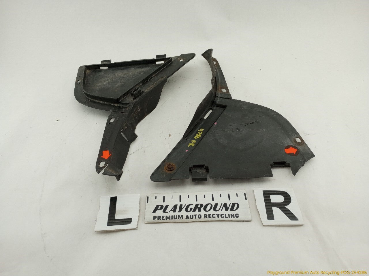 BMW 318ti Pair Of Front Fender Splash Shield