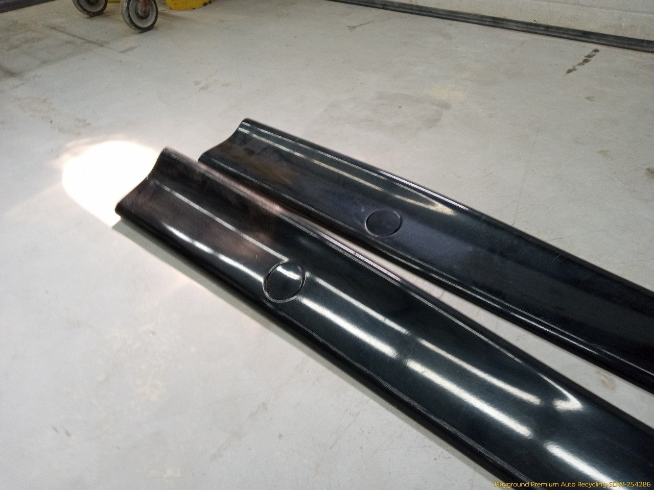 BMW 318ti Pair Of Rocker Panel Side Skirts