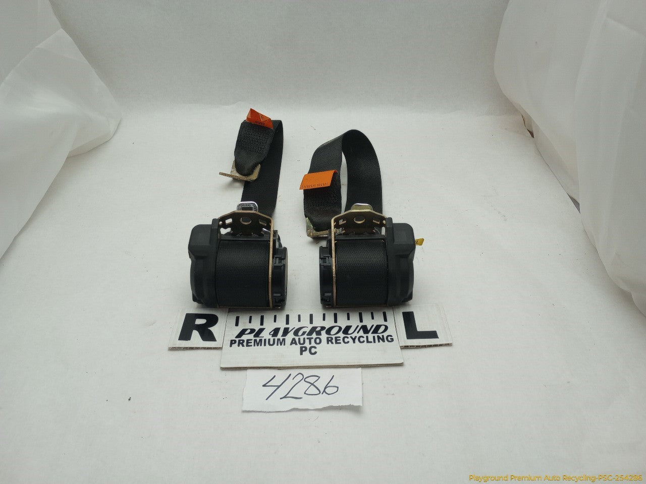 BMW 318ti Pair Of Rear Seat Belt Retractors