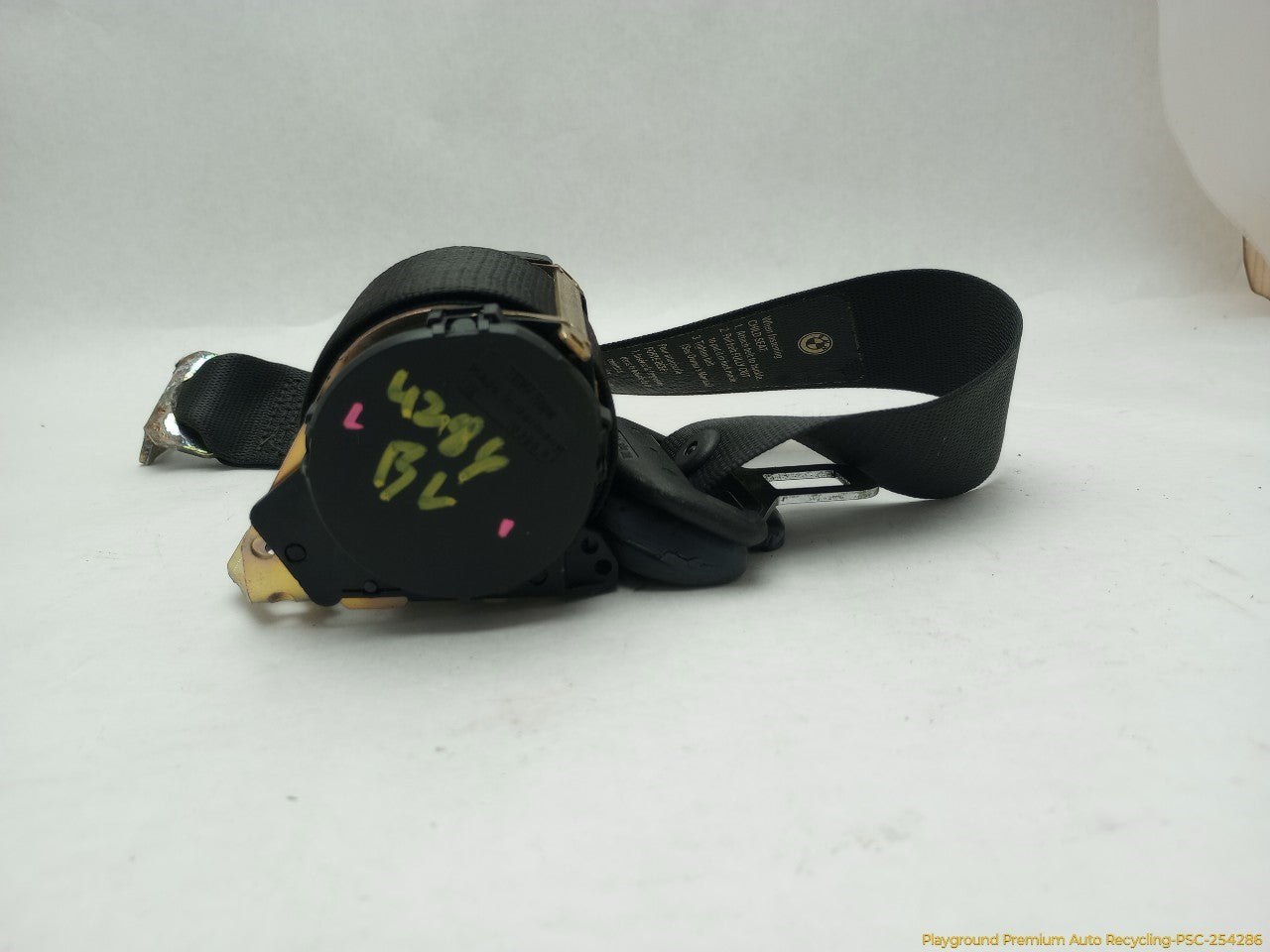 BMW 318ti Pair Of Rear Seat Belt Retractors