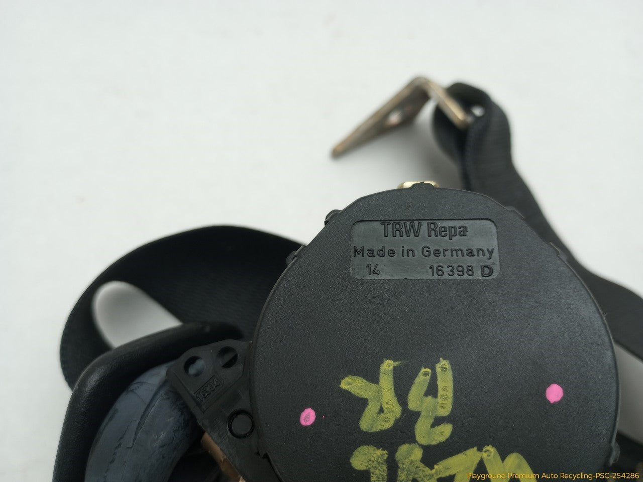BMW 318ti Pair Of Rear Seat Belt Retractors