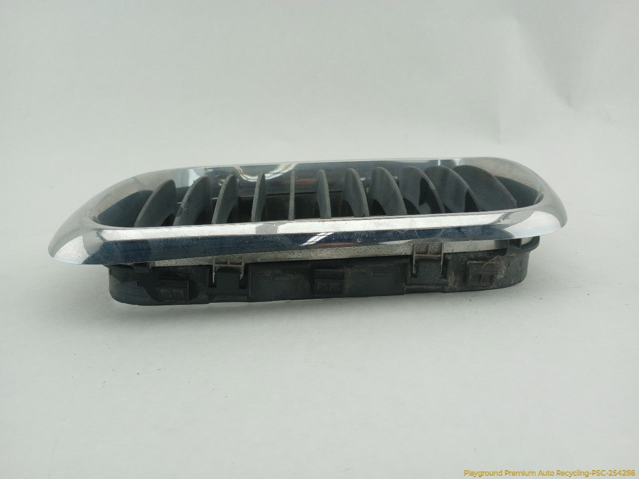BMW 318ti Pair Of Front Hood Kidney Grilles